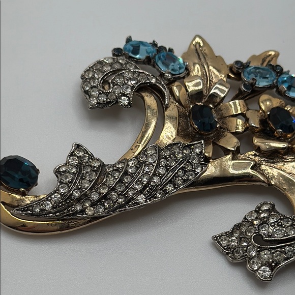 Large Gold and Blue Floral Brooch - Picture 3 of 6